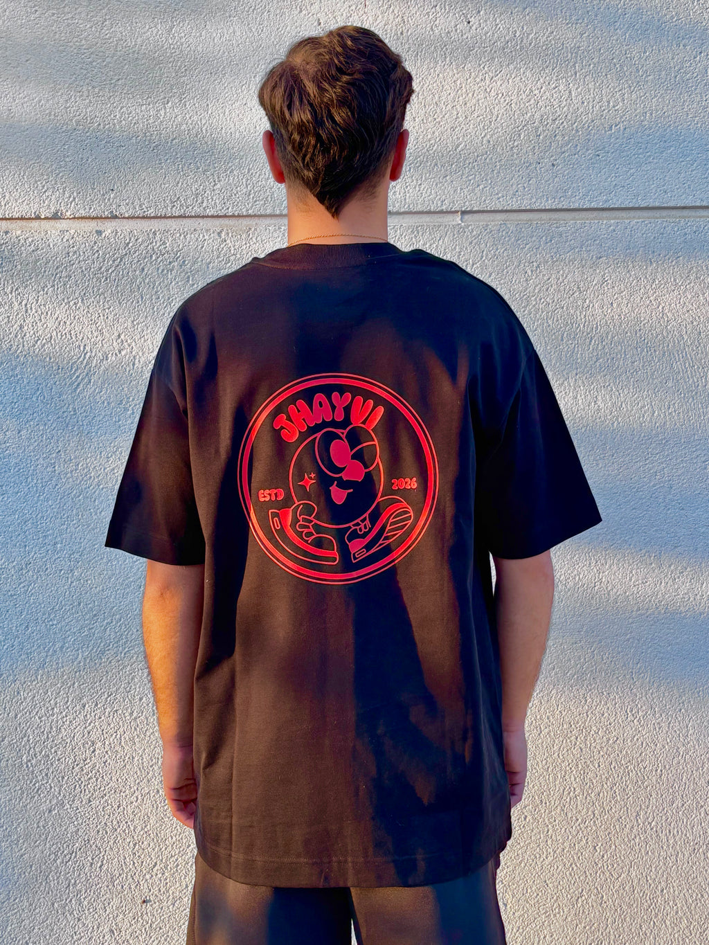 Tee Oversize “Walking Boy Jhayvi”