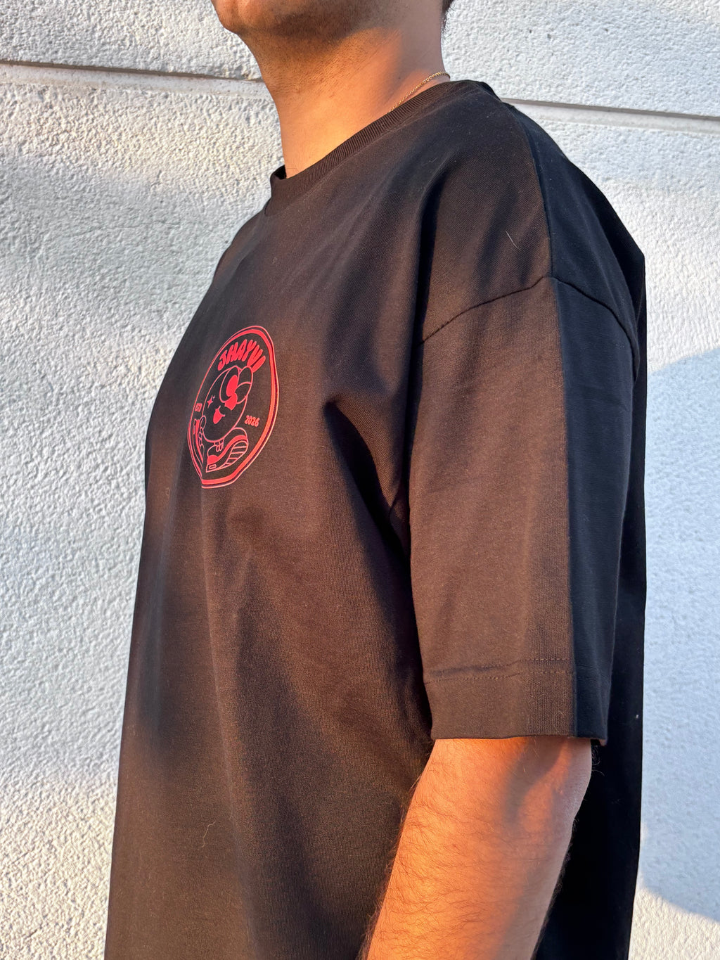 Tee Oversize “Walking Boy Jhayvi”