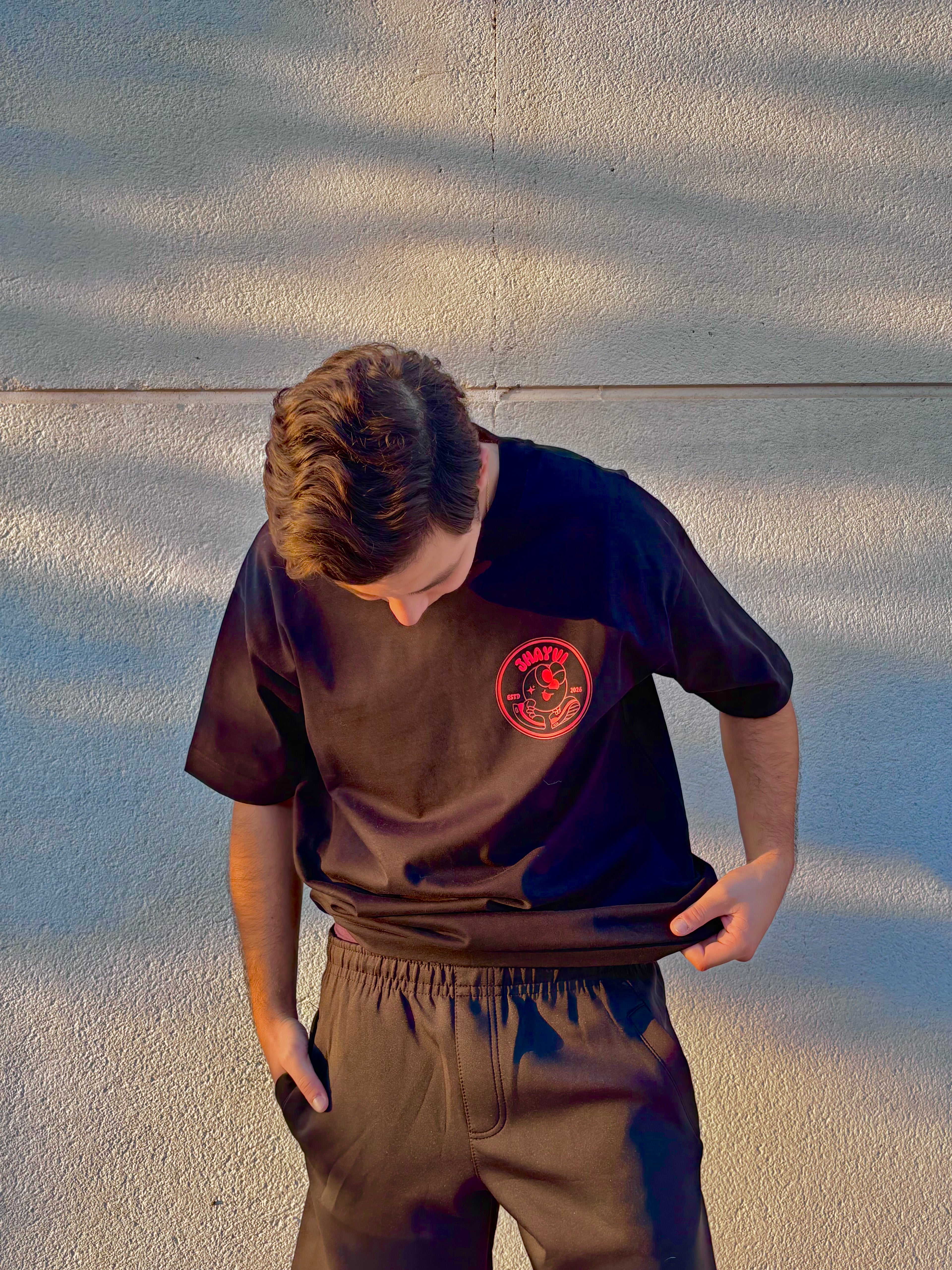 Tee Oversize “Walking Boy Jhayvi”